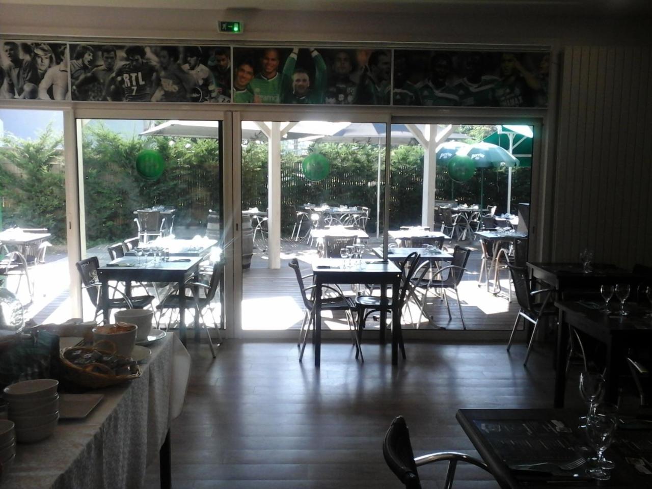 Hotel Bar Restaurant Le Chaudron Vert Сент Етиен Екстериор снимка